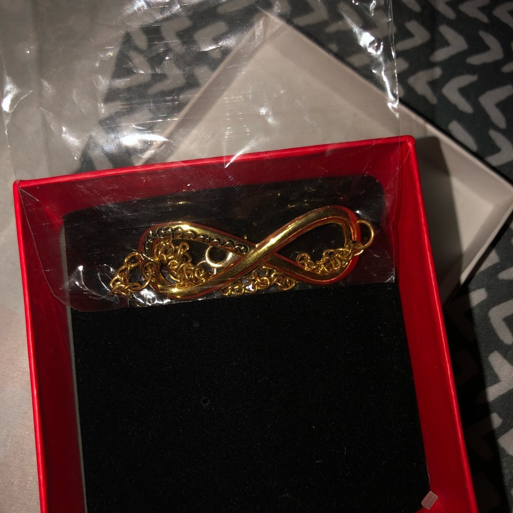 Directioner Necklace - Picture 2 of 2